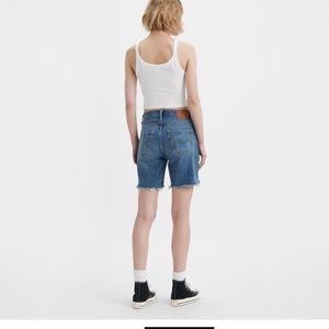 Levi denim shorts size 27